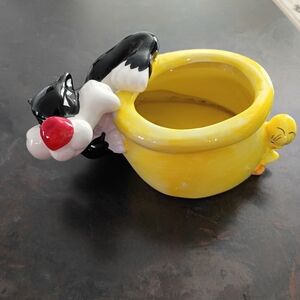 Warner Bros. Yellow and Black Sylvester/Tweedy Planter/Cup